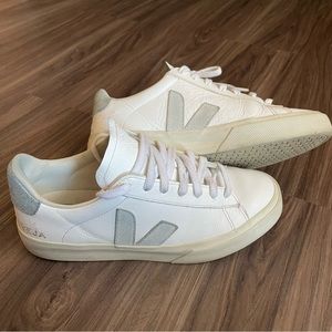 Veja Campo Sneakers Women’s US 8 EU 39 | White / Natural
